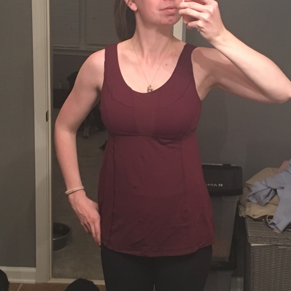 Lululemon Maroon Workout Scoop Neck Tank